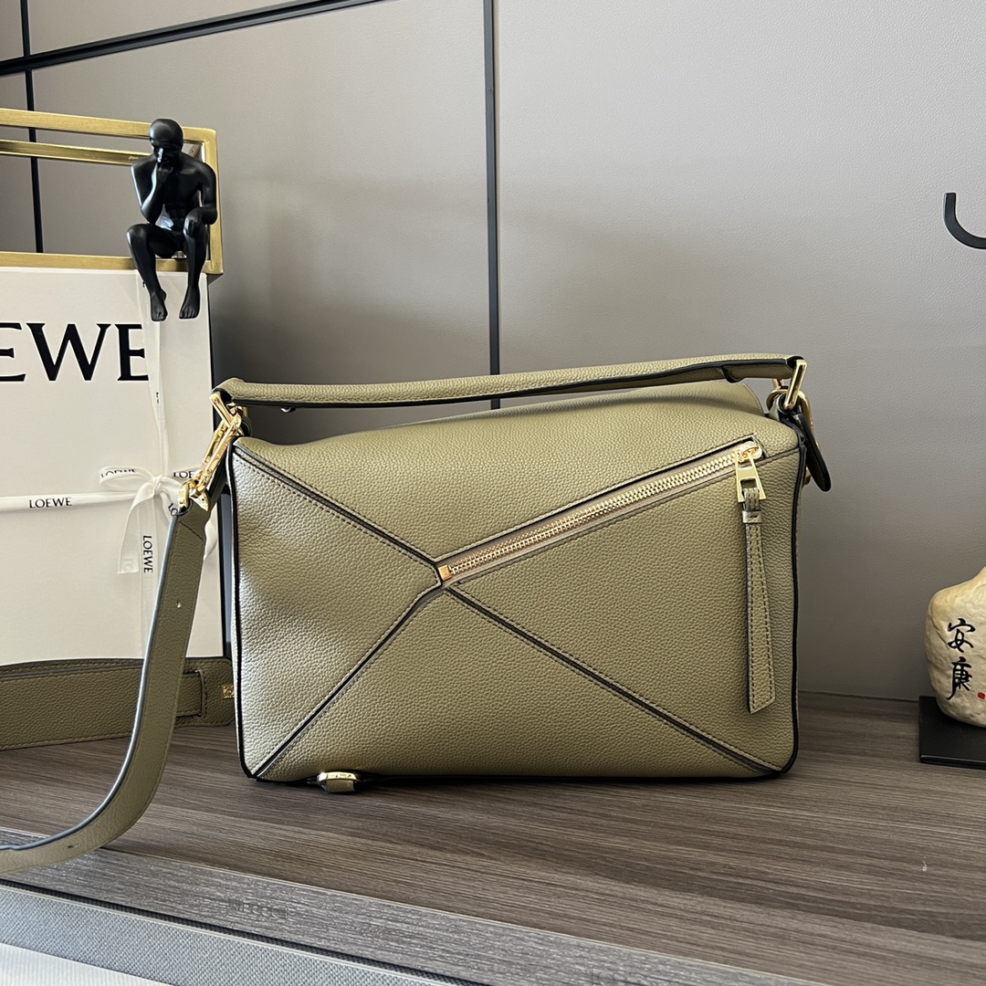 Loewe Puzzle Bags